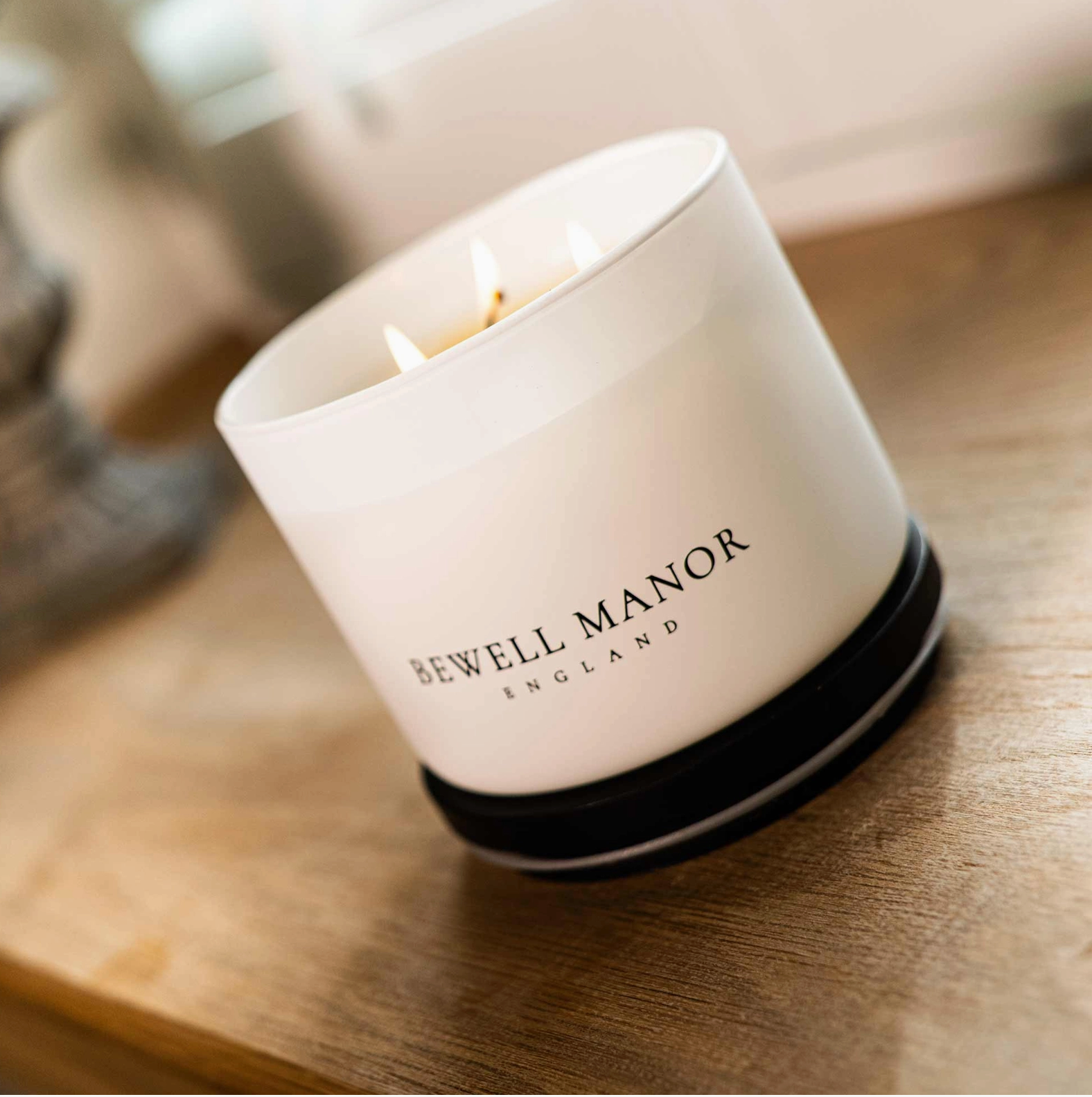 Bewell Manor Calm Candle - Lemongrass, Vetiver & Jasmine (Three Wick)